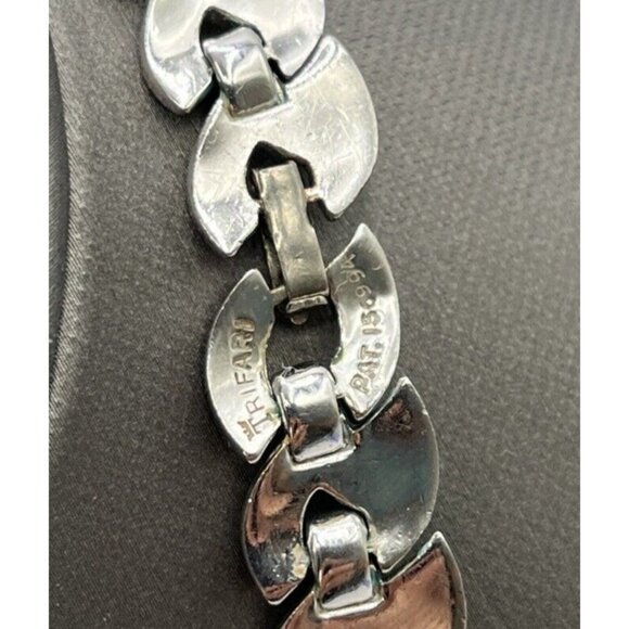 Vintage TRIFARI Pat Pend Ribbon Weave Link Silvertone Collar Necklace 15" - Picture 8 of 9